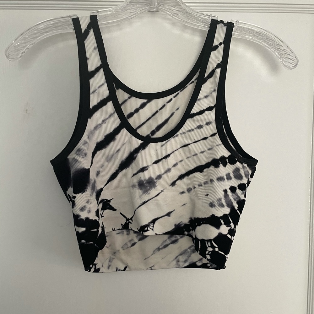 TARGET Black and White Crop Top
